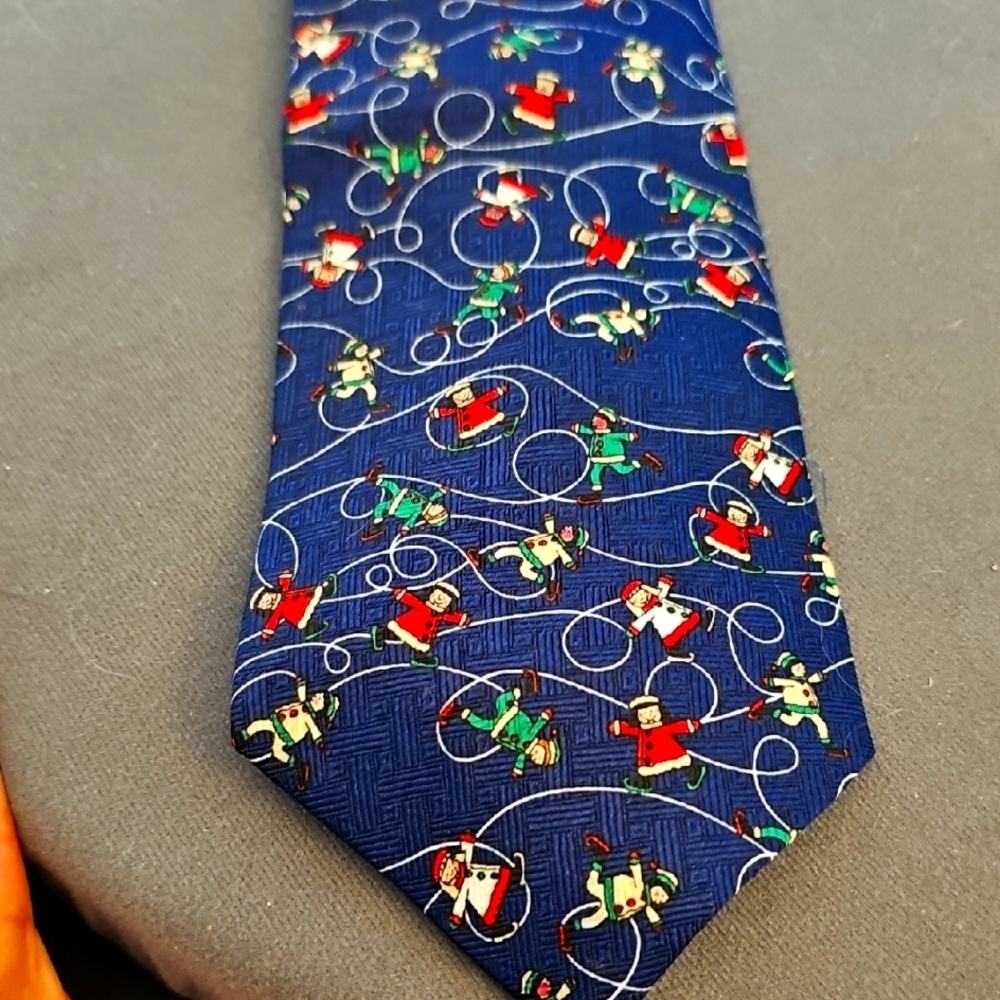 Men's‎ Blue Skiing Pattern Tie. Childers Miracle Network.